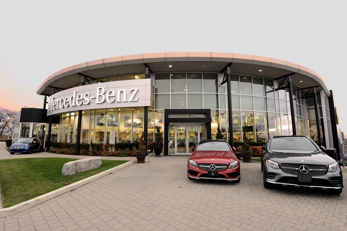 Mercedes-Benz Oakville dealership — Title Sponsor of the Bronte Harbour Classic 5K